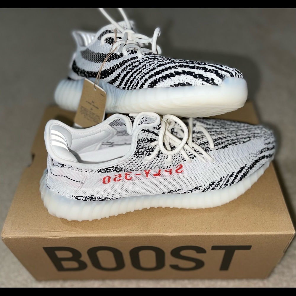 BRAND NEW/UNWORN Authentic Size 12 Yeezy 350 V2 “Zebra” BOOST.
